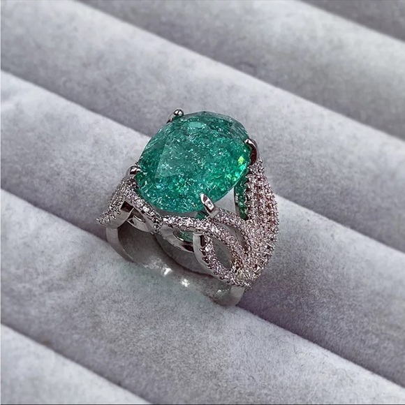 New 925 silver high-definition classic retro  oval zircon four-claw ring - Picture 4 of 7